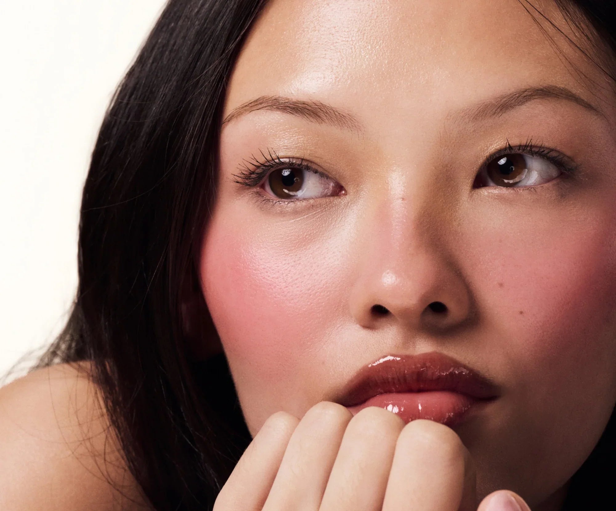 spring pocket blush ( limited edetion) - بلشر الجيب من رود هايلي بيبر موسم للخريف