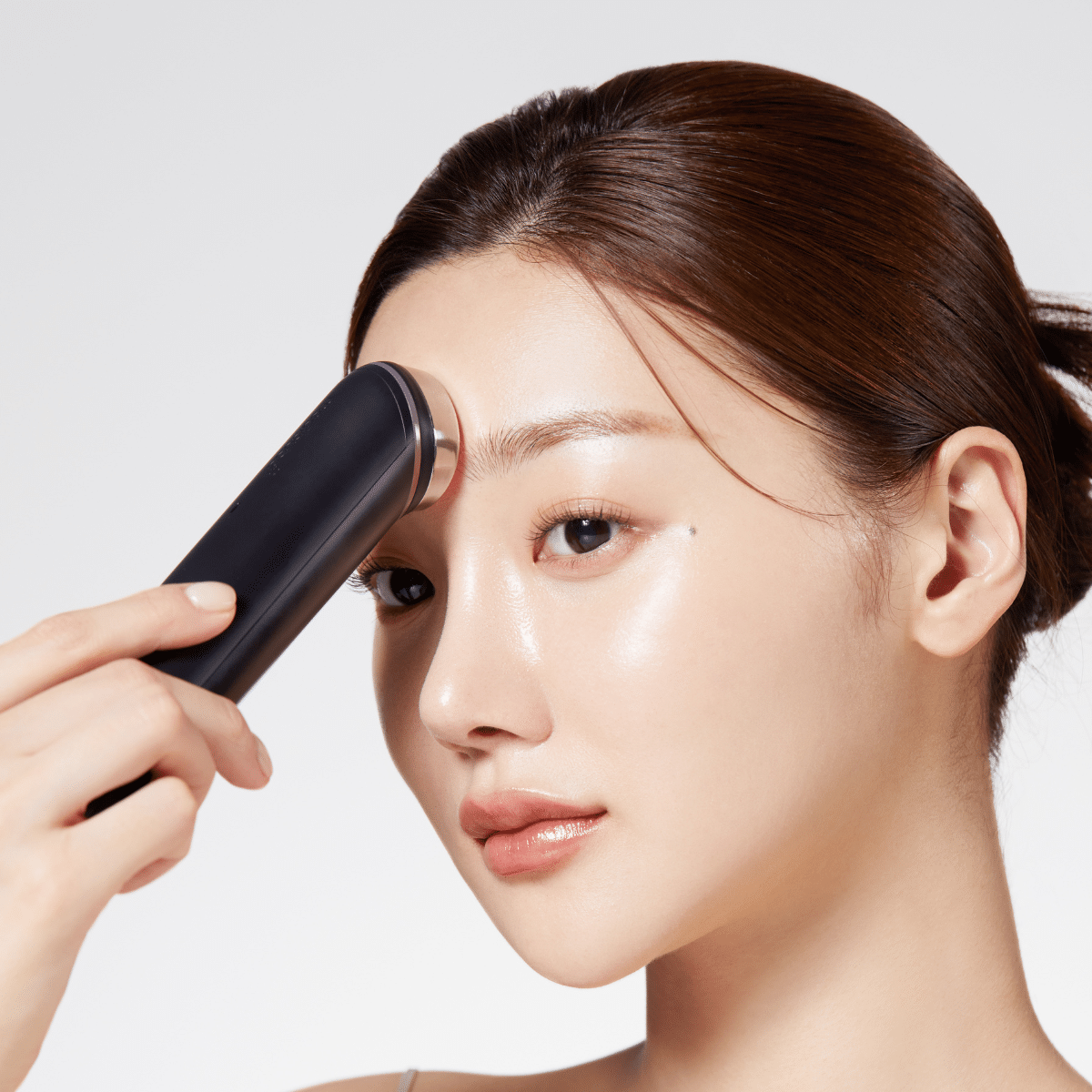 Medicube Age-R Booster Pro skincare device original in Kuwait