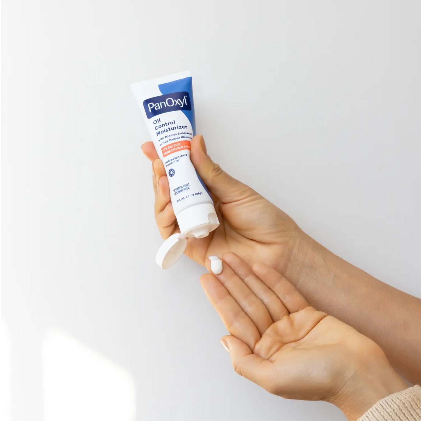 PanOxyl - AM Oil Control Moisturizer SPF 30 shop in kuwait sin valet