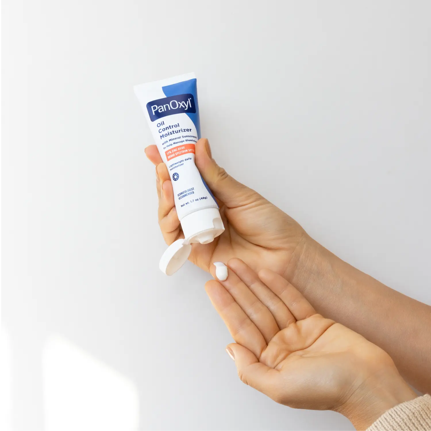 PanOxyl - AM Oil Control Moisturizer SPF 30 shop in kuwait sin valet